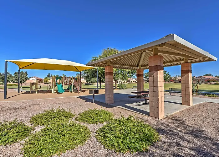 Inviting W/ Private Pool: Near Golf! Holiday home *