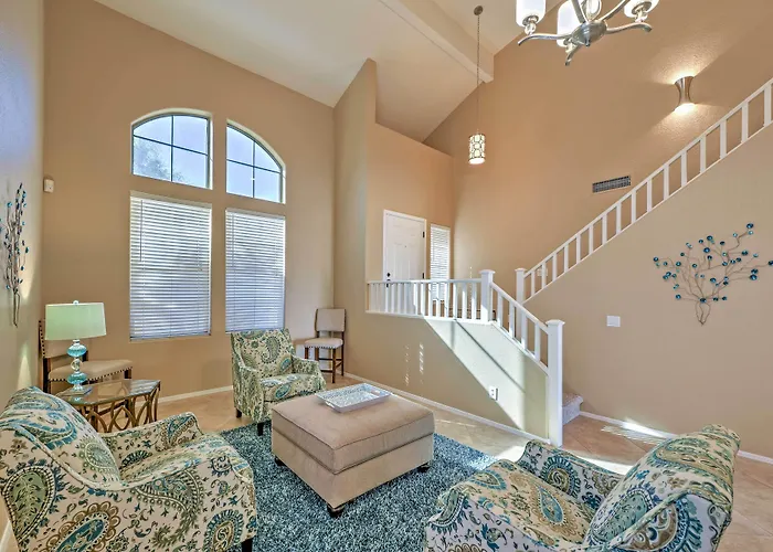 Inviting W/ Private Pool: Near Golf! * Surprise