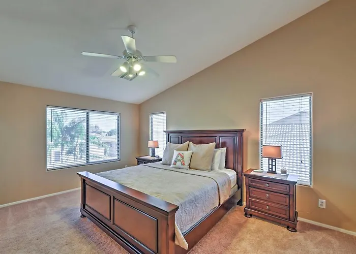 Inviting W/ Private Pool: Near Golf! *