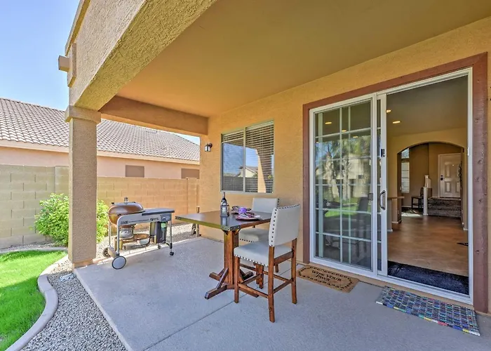 Holiday home Inviting W/ Private Pool: Near Golf! Surprise